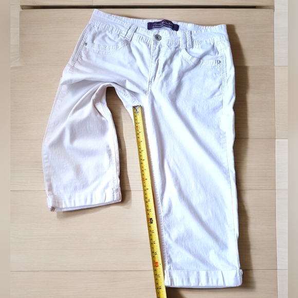 Gloria Vanderbilt White 98% Cotton Capris - Picture 5 of 8